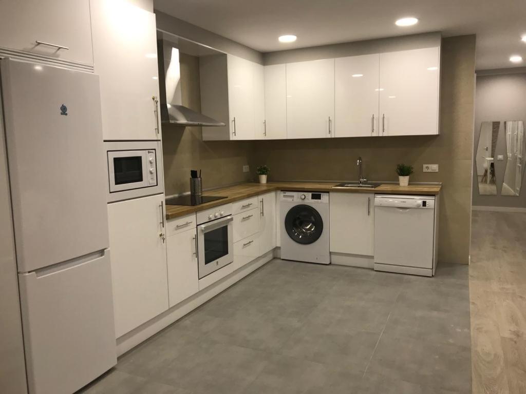 Apartamento Expectacular,Centrico,Nuevo 5 Min A Pie De La Laurel Vivienda De Uso Turistico Logrono Bagian luar foto